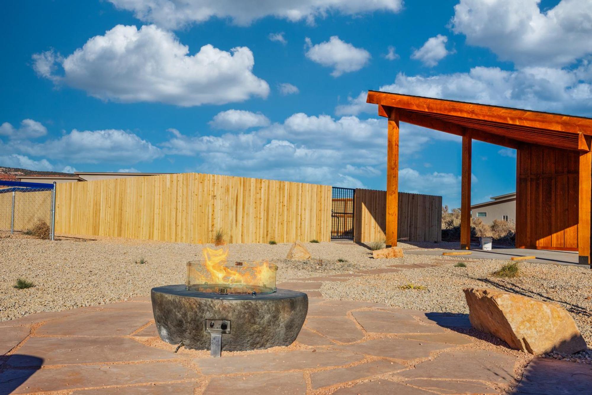 Peaceful Modern Stay With Stars And Red-Rock Views Kanab Exterior photo